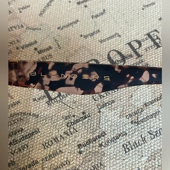 NWOB Blenders Eyewear Lion Heart Tortoise to Champagne Polarized Sunglasses - Picture 5 of 10